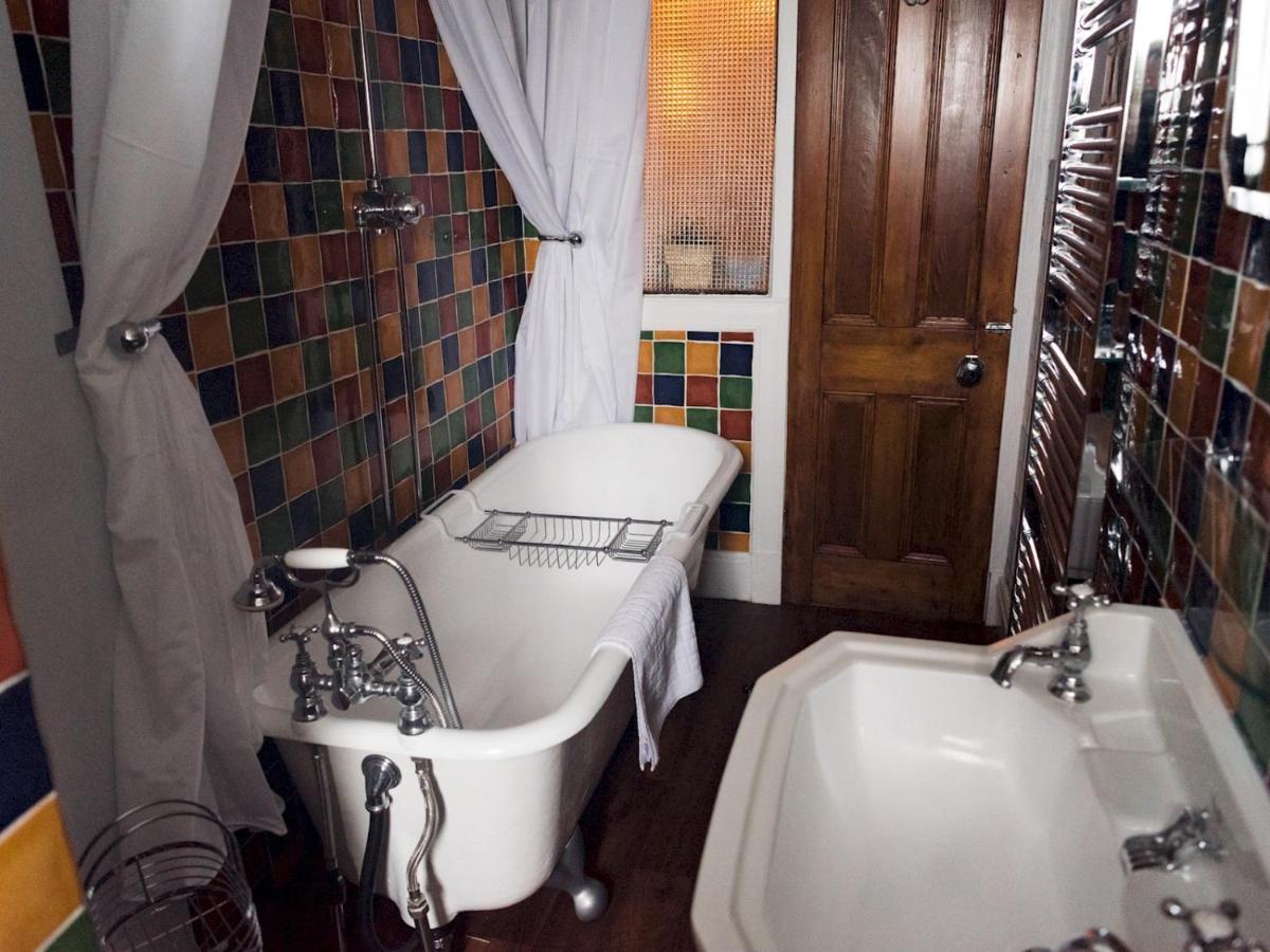 Pass The Keys Beautiful, Traditional 2 Bed Flat W Free Parking Apartamento Glasgow