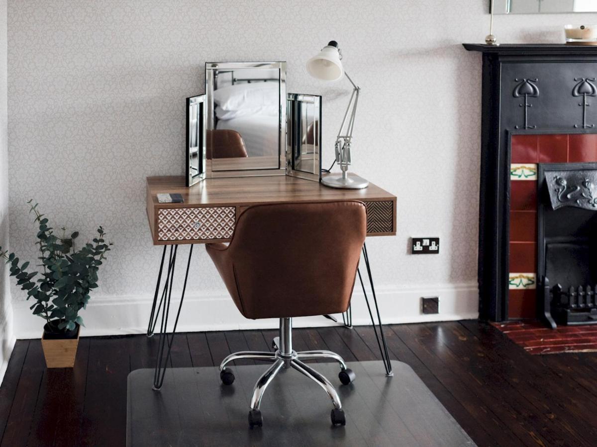 Apartamento Pass The Keys Beautiful, Traditional 2 Bed Flat W Free Parking *